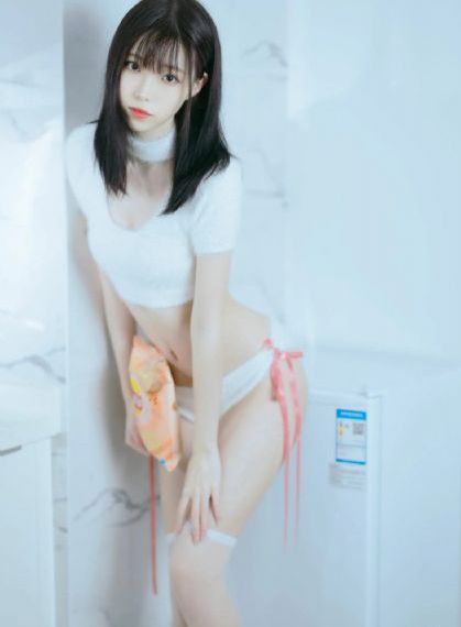 《闪婚老伴是豪门》