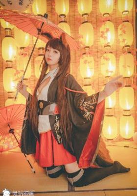 门卫老头吮她的花蒂的主演是谁